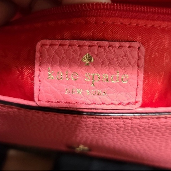 Kate Spade Bridge Place Betsi
Flamingo Pebbled Leather Crossbody NWOT - Picture 4 of 9